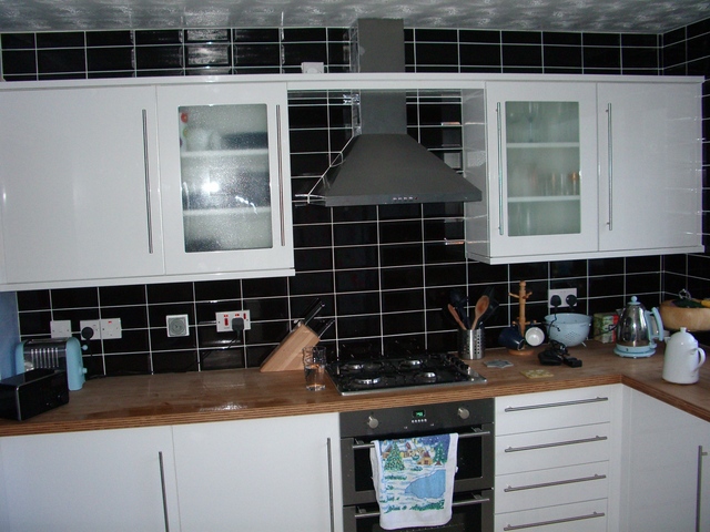 Kitchen, from by the fridge