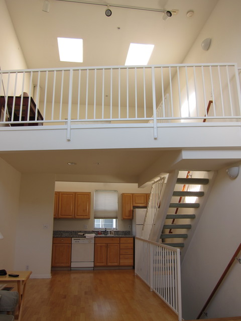 Dining area, kitchen and loft