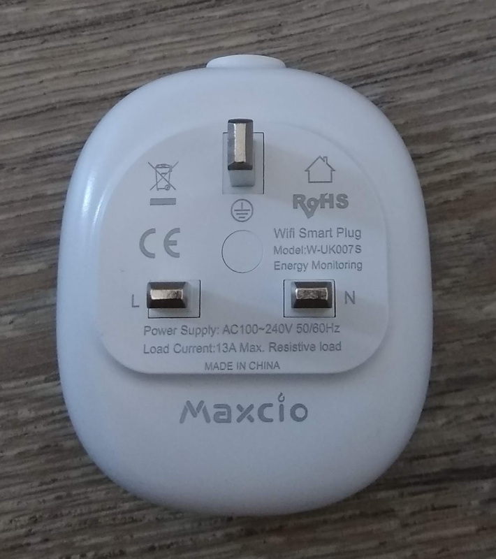 Front of Maxcio Smart Plug
